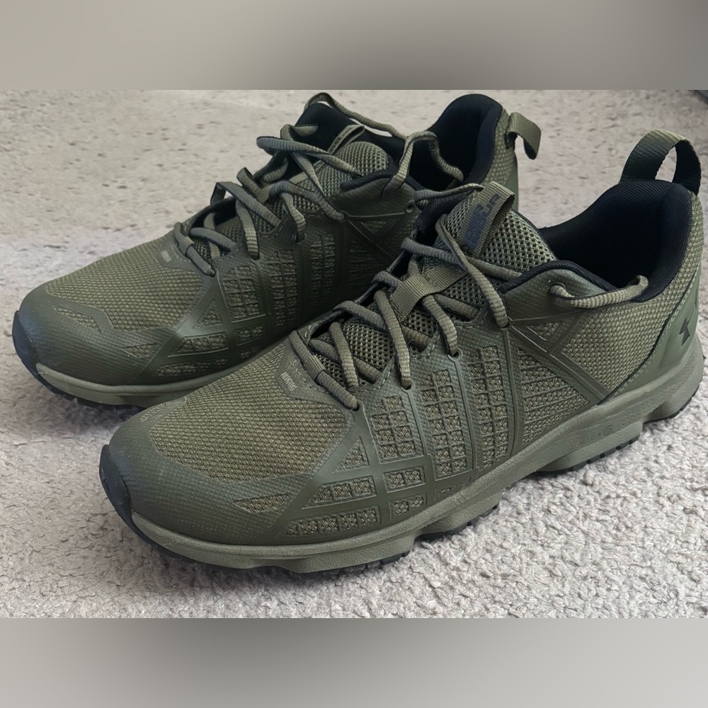 Under Armour Men's Micro G Strikefast